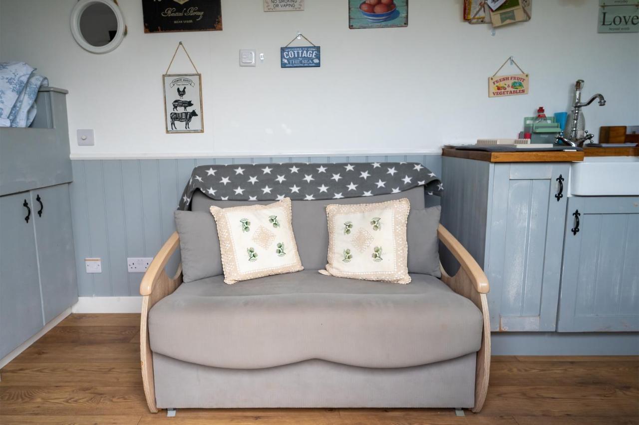 Lanterns Shepherds Huts & Glamping Happisburgh Exterior foto