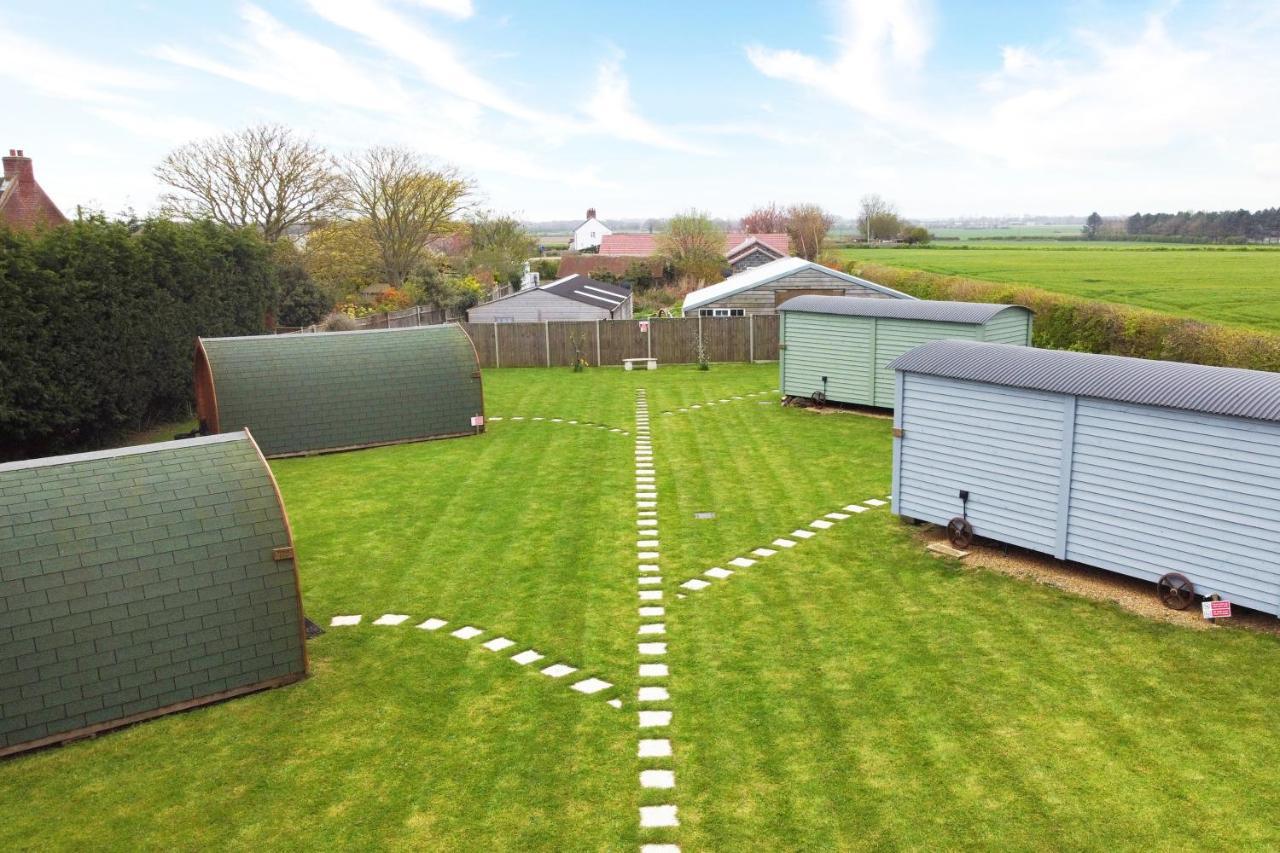 Lanterns Shepherds Huts & Glamping Happisburgh Exterior foto